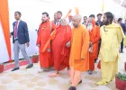 CM योगी ने जगद्गुरु रामानंदाचार्य स्वामी राम भद्राचार्य से की भेंट, कहा - सनातन धर्म सुरक्षित, तो भारत सुरक्षित 