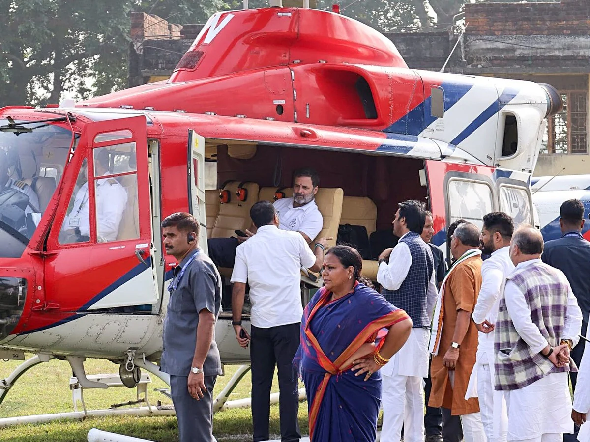 अब राहुल गांधी के हेलीकॉप्‍टर की चेकिंग, अमरावती में चुनाव आयोग की टीम ने खंगाला