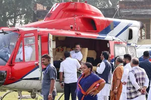 अब राहुल गांधी के हेलीकॉप्‍टर की चेकिंग, अमरावती में चुनाव आयोग की टीम ने खंगाला