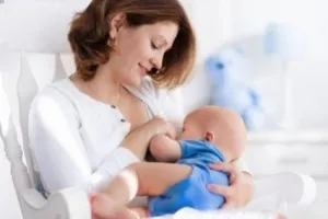  5 संकेत बताते हैं Breast milk की हो रही है ओवरसप्लाई, ब्रेस्‍ट में दूध की ज्‍यादा मात्रा शिशु के पेट में बनाती है गैस